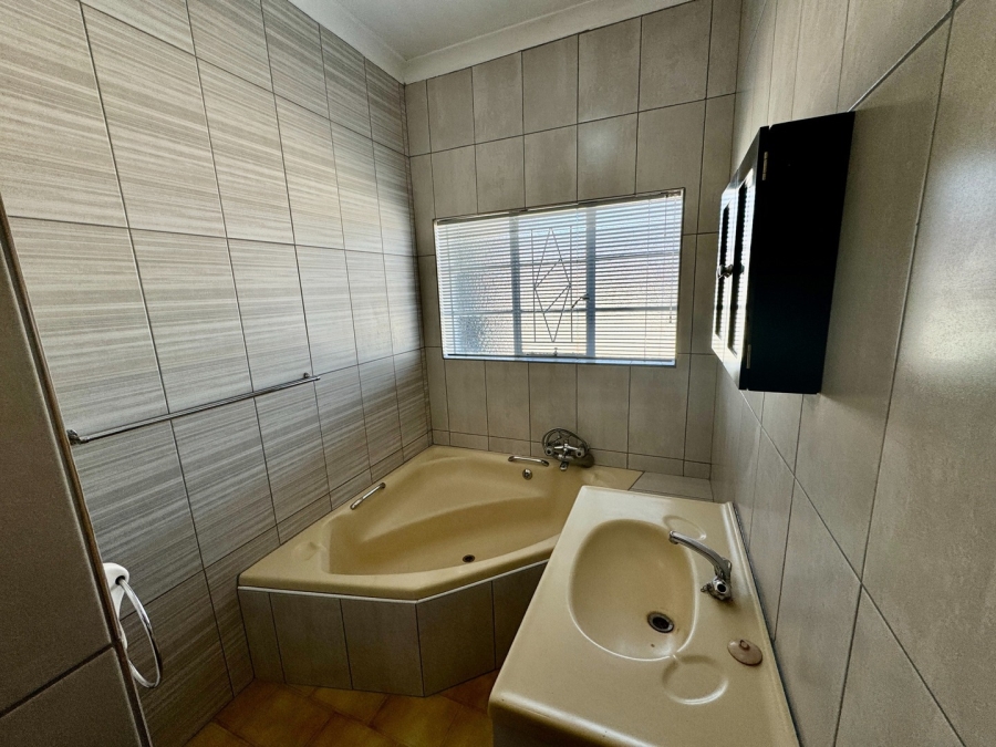 3 Bedroom Property for Sale in Potchefstroom North West